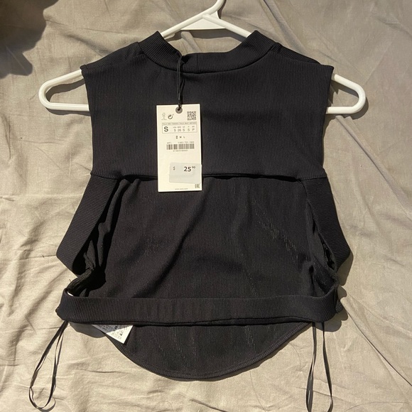 zara open back tank top - Picture 2 of 3